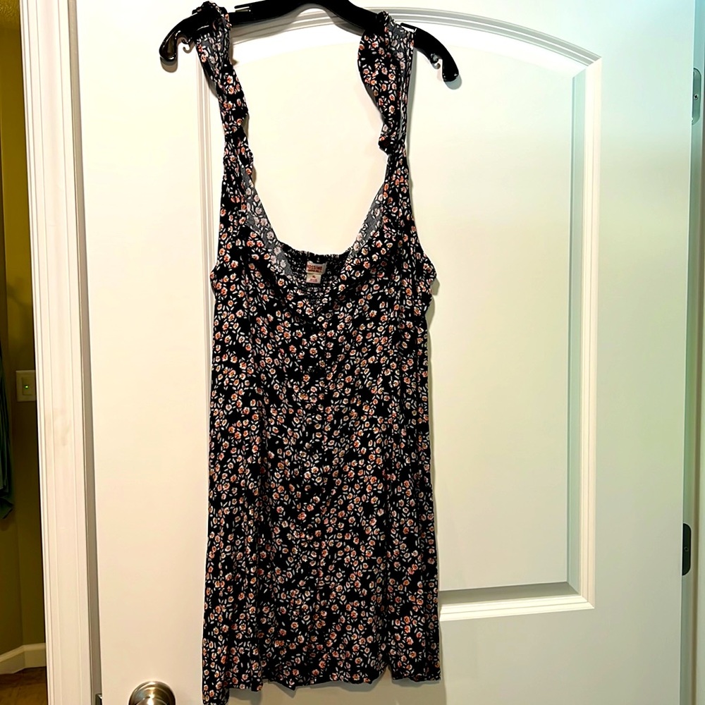 Mossimo off-the-shoulder flower dress button up